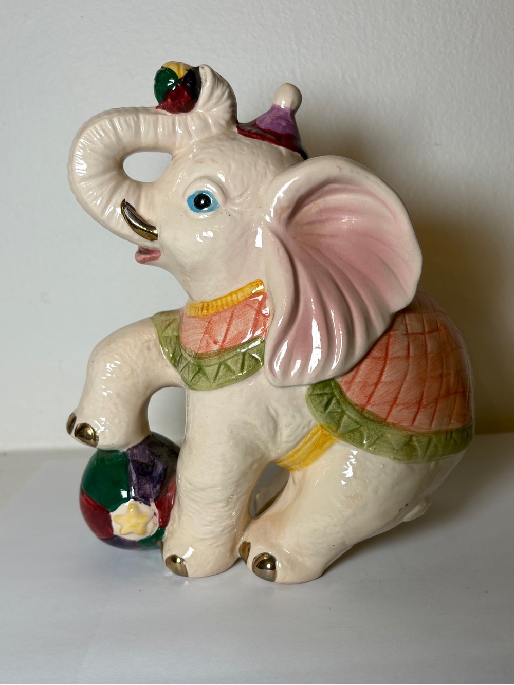 Vintage Ceramic Circus Elephant Figurine- 🤡 clowncore